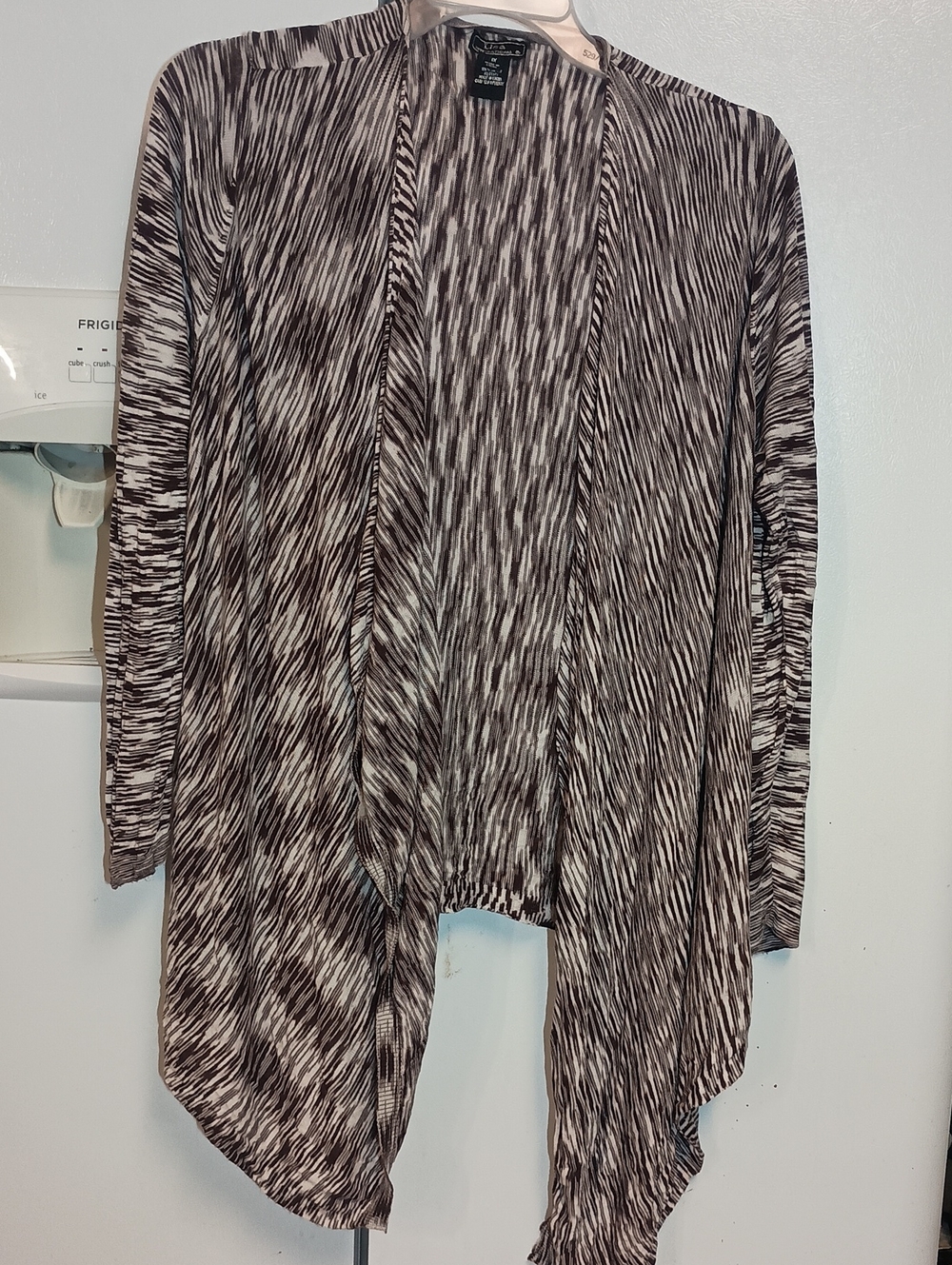 Lisa International Black and White Open-Front Draped Cardigan. Women's Size 1x